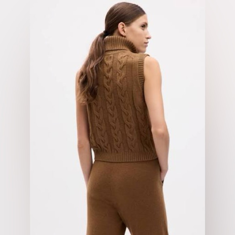 GAP CashSoft Cable-Knit Turtleneck Sweater Tank